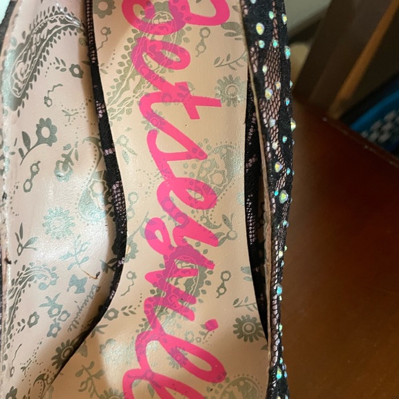 BETSYVILLE PUMPS in black lace and rhinestones size 8 - Picture 9 of 10